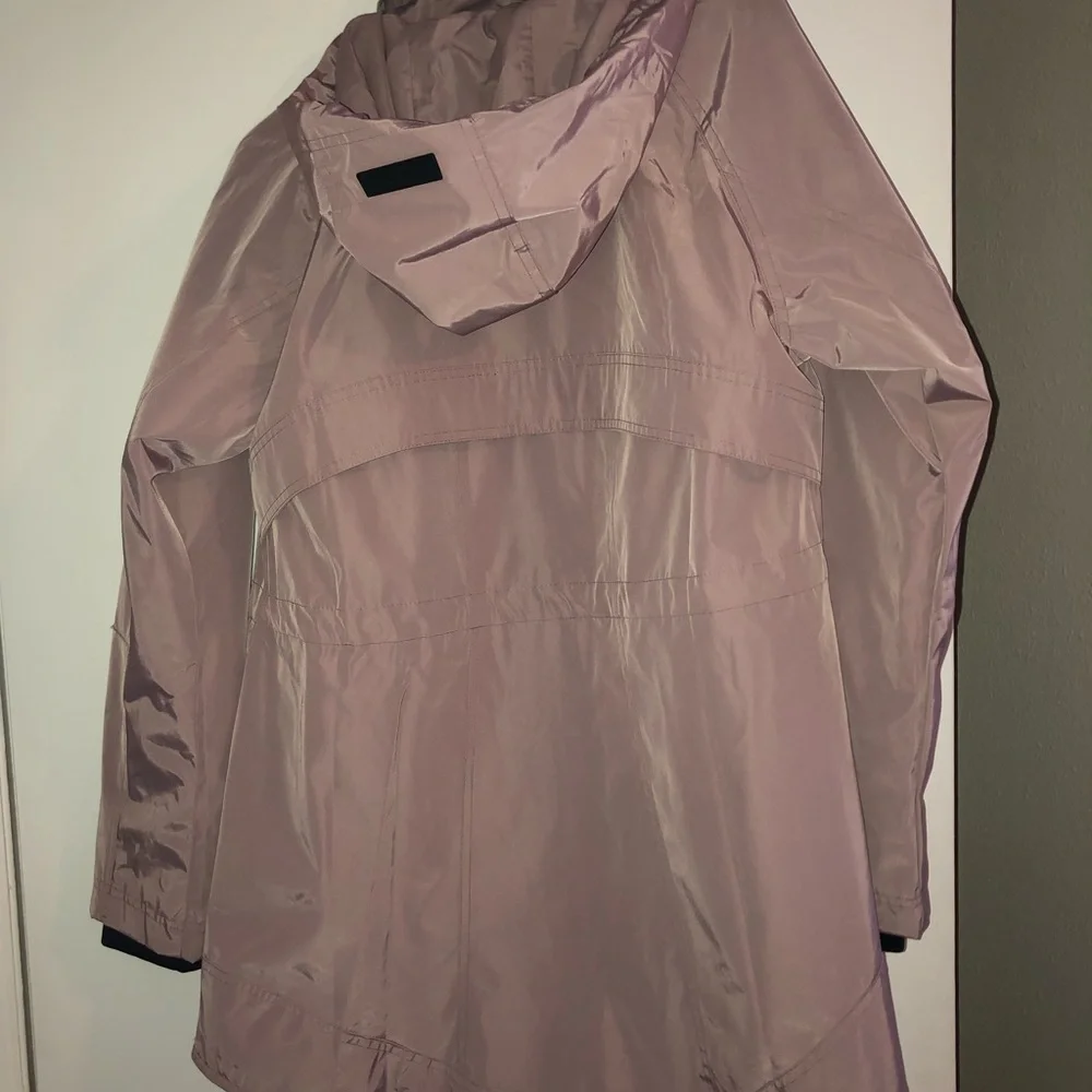 Calvin Klein performance rain jacket - Picture 2 of 5